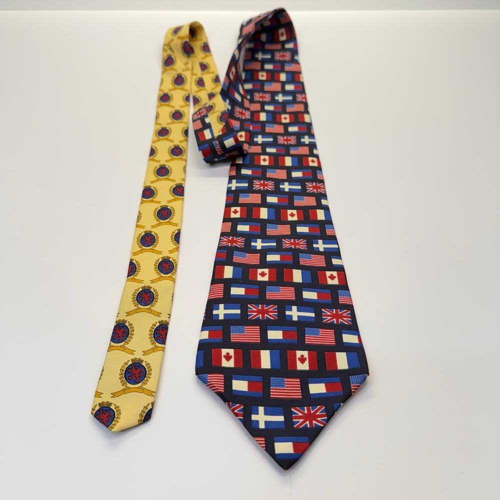 Tommy Hilfiger Mens Navy Blue Multi Flag Italian Silk Necktie‎ USA Made Crest